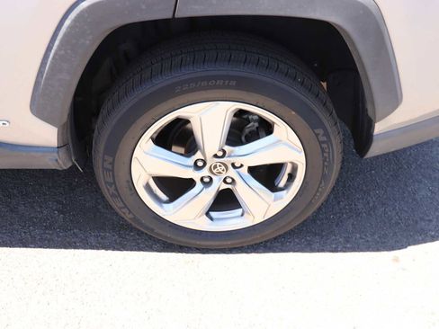 Certified 2021 Toyota RAV4 Limited AWD/4WD image 9