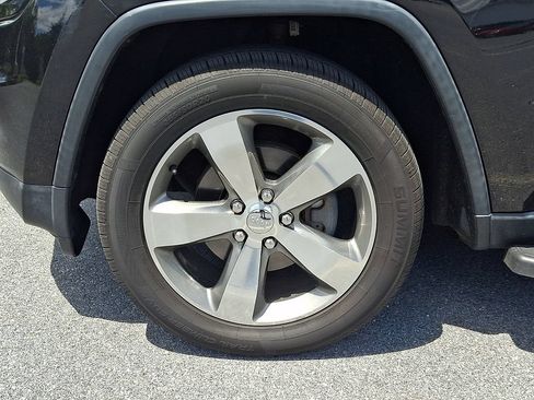 Used 2014 Jeep Grand Cherokee Limited w/ Trailer Tow Group IV AWD/4WD image 8