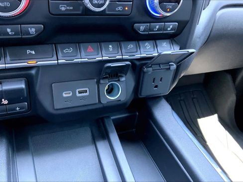 Certified 2021 GMC Sierra 1500 Denali w/ Denali Premium Package AWD/4WD image 32