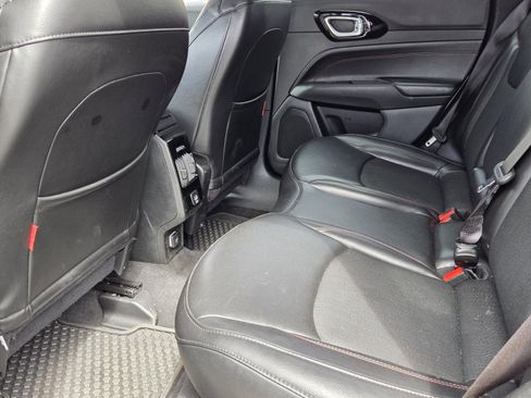 Used 2023 Jeep Compass Trailhawk image 11