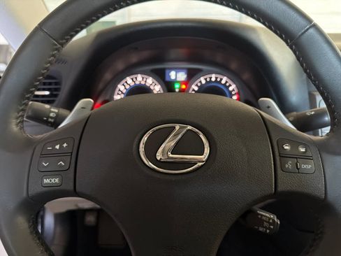 Used 2010 Lexus IS 350 w/ Preferred Accessory Package RWD image 24