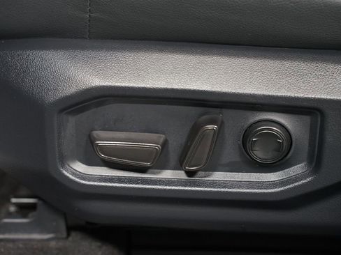 Used 2025 Toyota Tundra Limited image 37