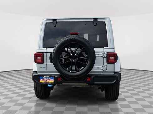 Used 2024 Jeep Wrangler Unlimited Sahara AWD/4WD image 6
