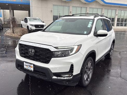 Certified 2023 Honda Passport EX-L image 3