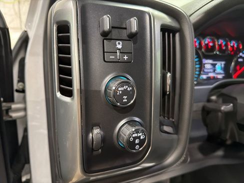 Used 2018 Chevrolet Silverado 1500 LTZ w/ Sport Package AWD/4WD image 12