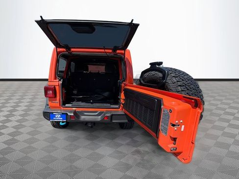 Used 2023 Jeep Wrangler Unlimited Rubicon 4xe AWD/4WD image 25