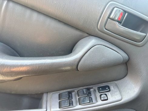 Used 1994 Toyota Camry XLE FWD image 14