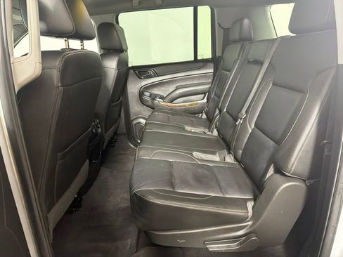 Used 2019 Chevrolet Suburban LT AWD/4WD image 36