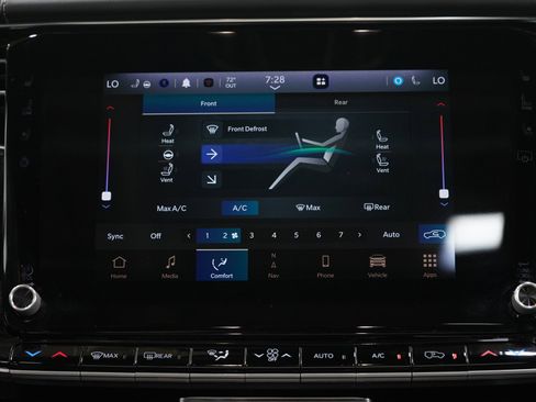 Used 2022 Jeep Wagoneer Series III w/ Premium Group I AWD/4WD image 21