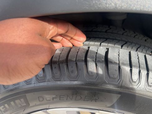 Used 2018 Honda CR-V EX-L image 3