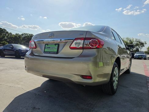 Used 2011 Toyota Corolla LE FWD image 11