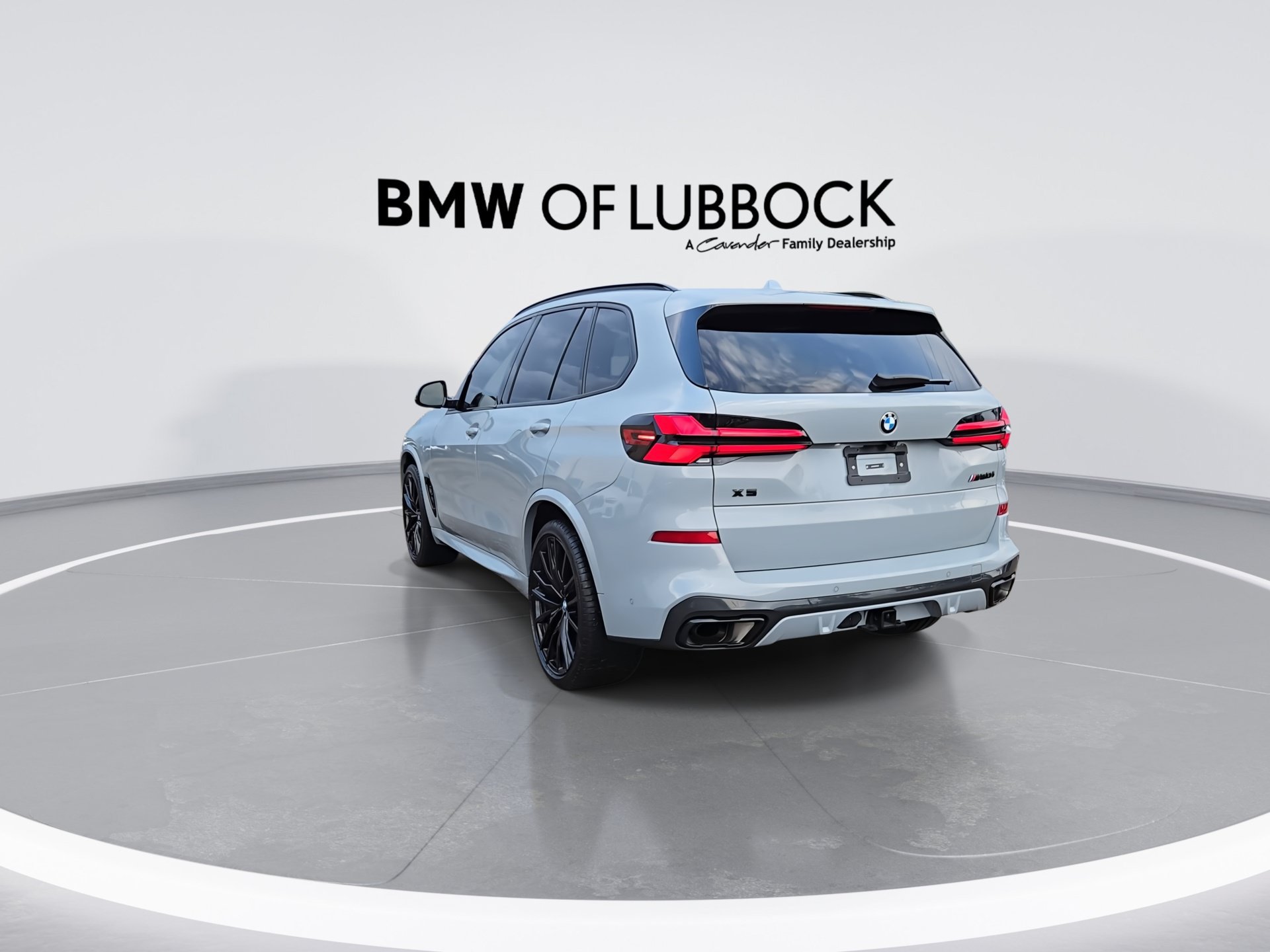 Used 2024 BMW X5 xDrive40i w/ M Sport Package AWD/4WD image 7