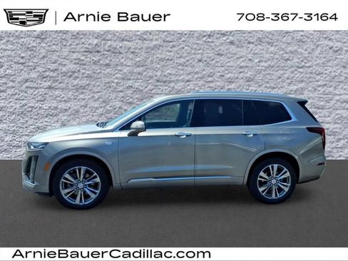 Certified 2022 Cadillac XT6 Premium Luxury w/ Technology Package AWD/4WD image 10