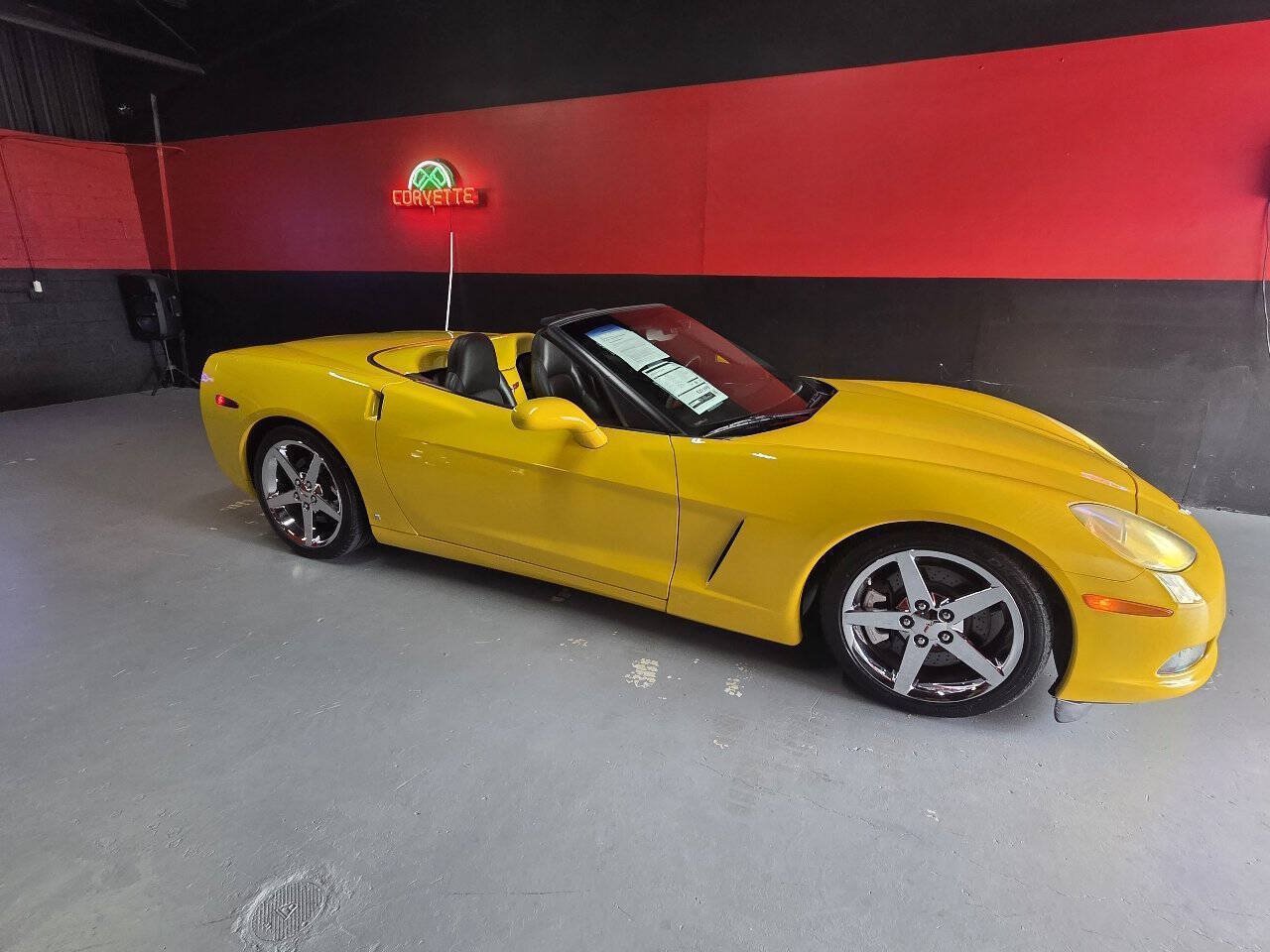 Used 2007 Chevrolet Corvette Convertible w/ Preferred Equipment Group RWD image 17