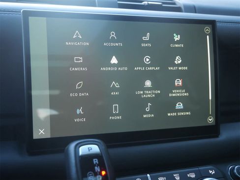 Used 2024 Land Rover Defender 130 X-Dynamic SE image 23