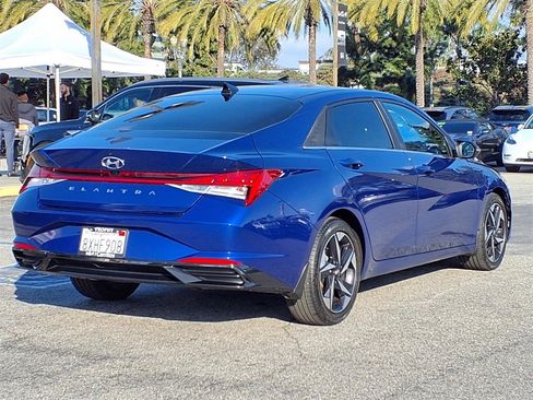 Used 2021 Hyundai Elantra SEL w/ Convenience + Premium Package image 5