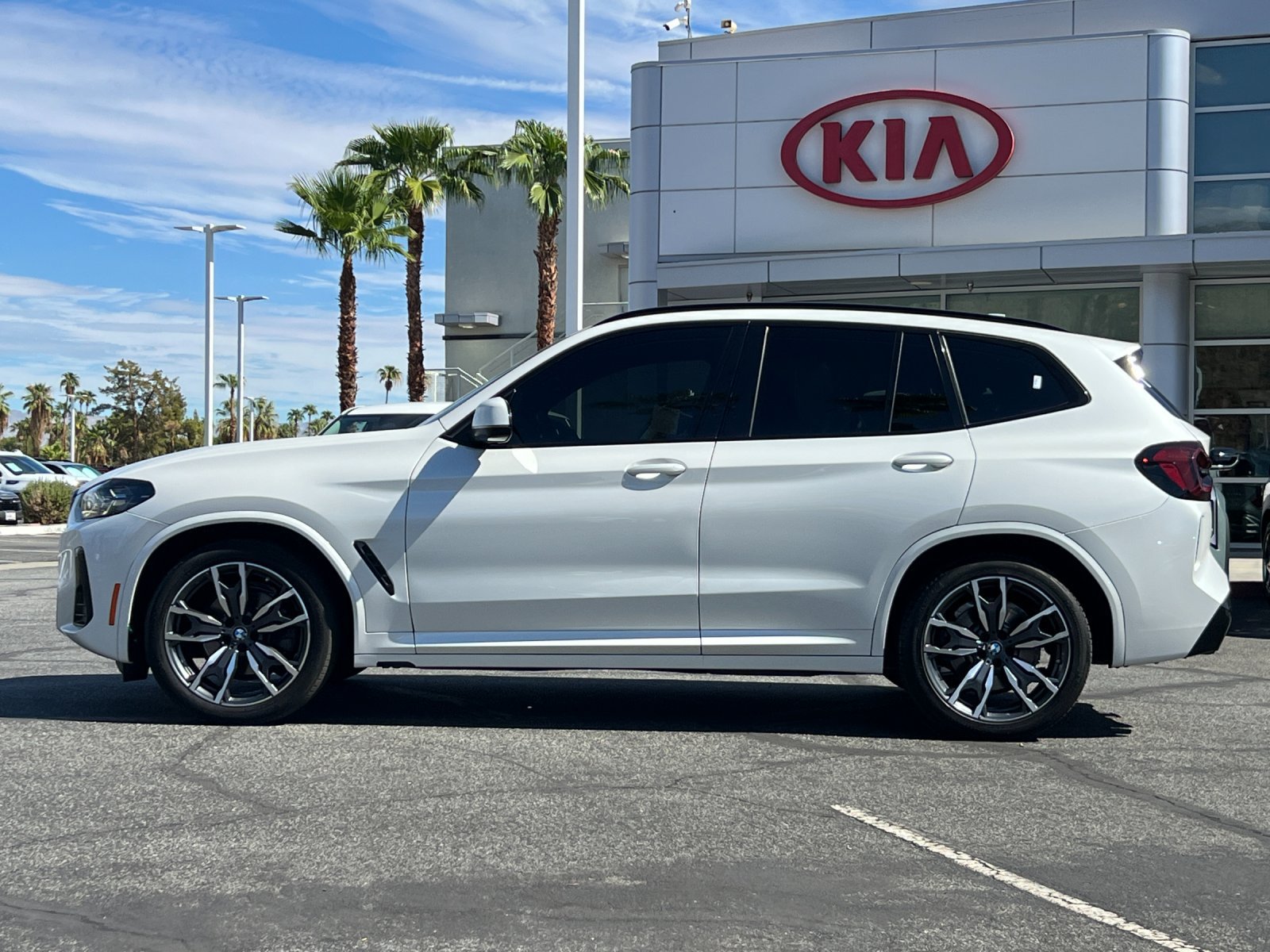 Used 2024 BMW X3 sDrive30i w/ Premium Package w/ZPA RWD image 6
