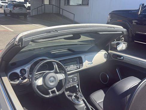 Used 2013 Volkswagen Beetle 2.5 FWD image 6