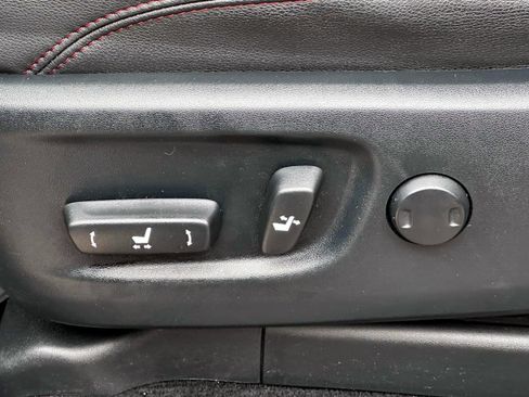 Used 2021 Toyota 4Runner Venture w/ Moonroof Package image 14