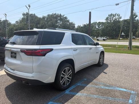 Used 2023 Chevrolet Traverse High Country AWD/4WD image 5
