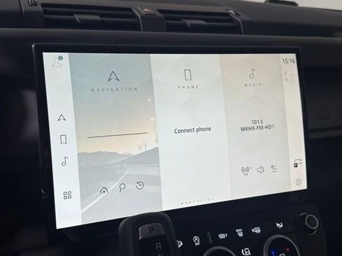 New 2026 Land Rover Defender 110 V8 image 17