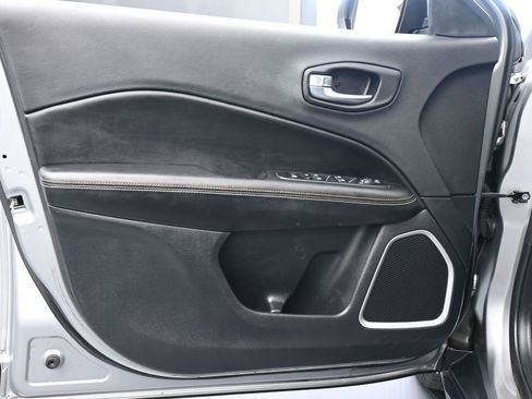 Used 2020 Jeep Compass Latitude image 26