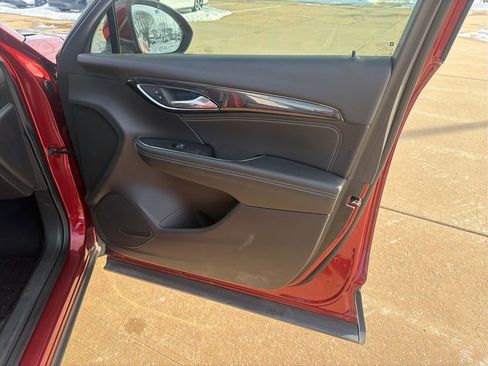Used 2023 Buick Envision Essence FWD image 27