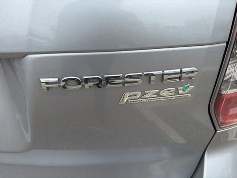 Used 2016 Subaru Forester 2.5i Premium w/ All-Weather Package image 9