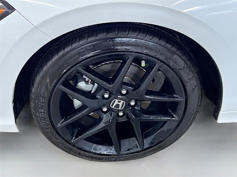 Used 2025 Honda Civic Sport image 31