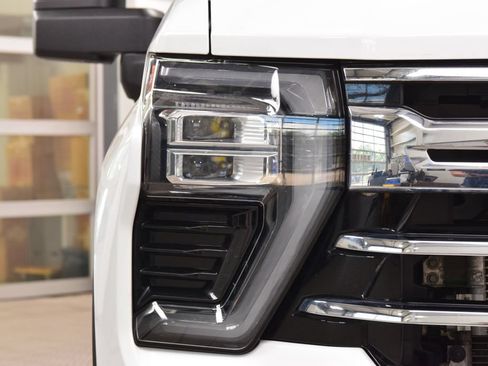 Used 2024 Chevrolet Silverado 3500 LTZ w/ LTZ Convenience Package AWD/4WD image 12
