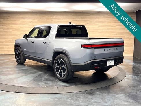 Used 2024 Rivian R1T Adventure image 15