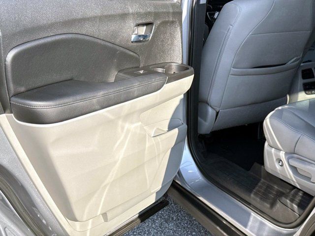 Used 2021 Honda Pilot Touring image 13