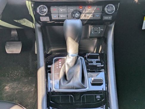 New 2026 Jeep Compass Latitude AWD/4WD image 17