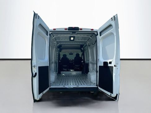 Used 2024 RAM ProMaster 2500 w/ Convenience Group FWD image 24