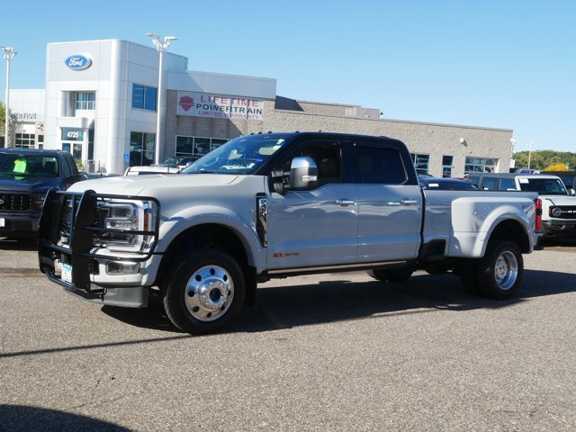 Certified 2025 Ford F450 Platinum w/ Platinum Plus Package AWD/4WD image 4