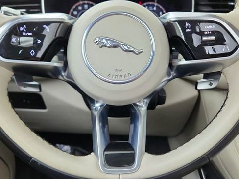 Used 2021 Jaguar F-PACE S image 39