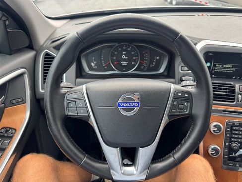 Used 2017 Volvo XC60 T5 Inscription FWD image 11