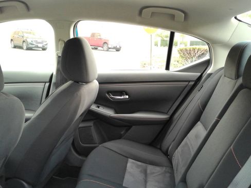 Used 2021 Nissan Sentra SR FWD image 12