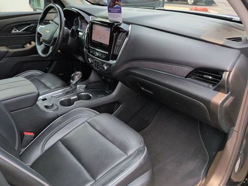 Used 2021 Chevrolet Traverse High Country AWD/4WD image 32