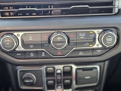 New 2026 Jeep Gladiator Willys image 13