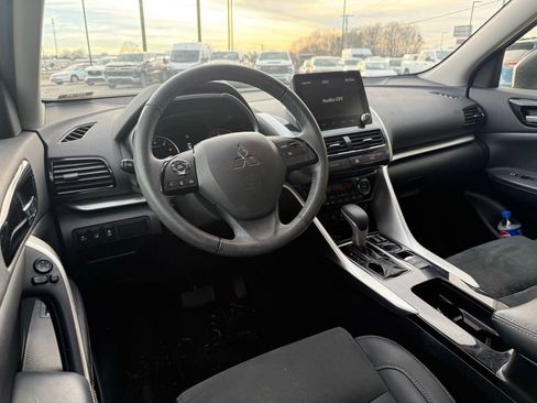 Used 2022 Mitsubishi Eclipse Cross SE image 5