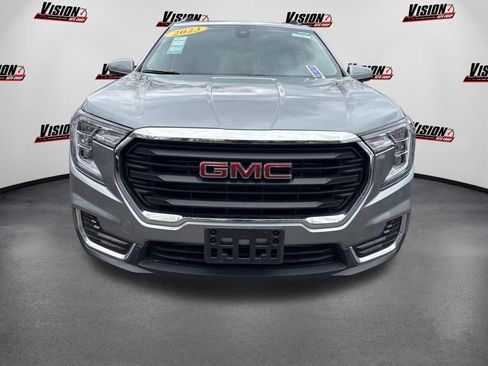 Used 2023 GMC Terrain SLE w/ Driver Convenience Package AWD/4WD image 2