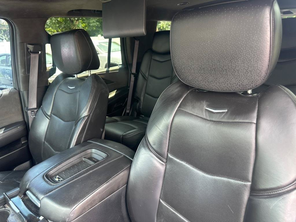 Used 2016 Cadillac Escalade Platinum AWD/4WD image 24