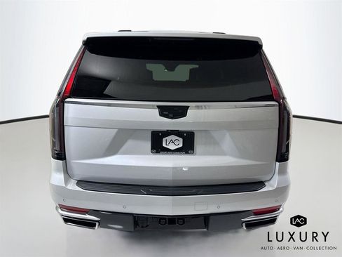 Used 2024 Cadillac Escalade ESV Premium Luxury w/ Performance Package AWD/4WD image 7