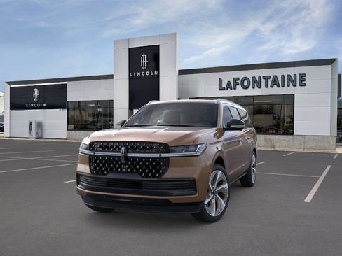New 2026 Lincoln Navigator L Black Label AWD/4WD image 2