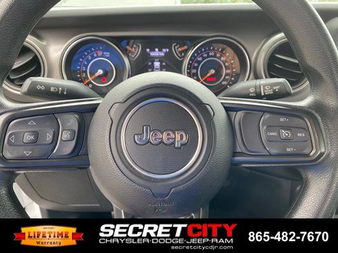 Used 2021 Jeep Wrangler Sport AWD/4WD image 18