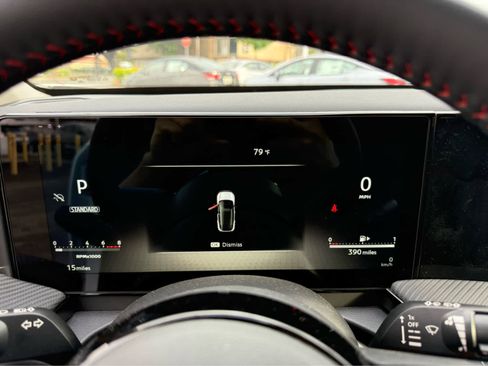 New 2026 Nissan Kicks SR FWD image 6