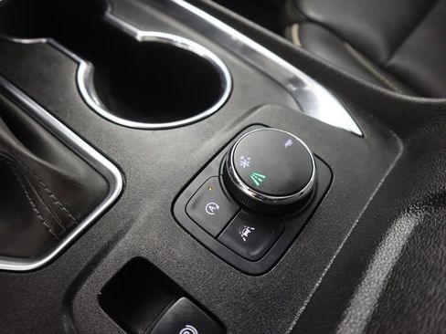 Used 2023 Chevrolet Traverse Premier w/ Redline Edition image 60