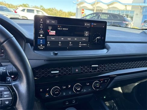 Used 2024 Honda Accord Touring image 27