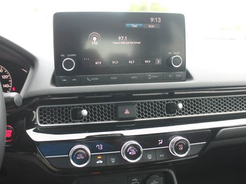 Used 2023 Honda Civic Sport image 10